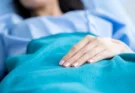 Olanda: o adolescentă cu depresie severă a murit după ce părinții și sistemul medical i-au acceptat oprirea hranei și apei