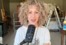 Abuzată, însărcinată și presată să avorteze. De ce Elspeth McKellar și-a păstrat copilul